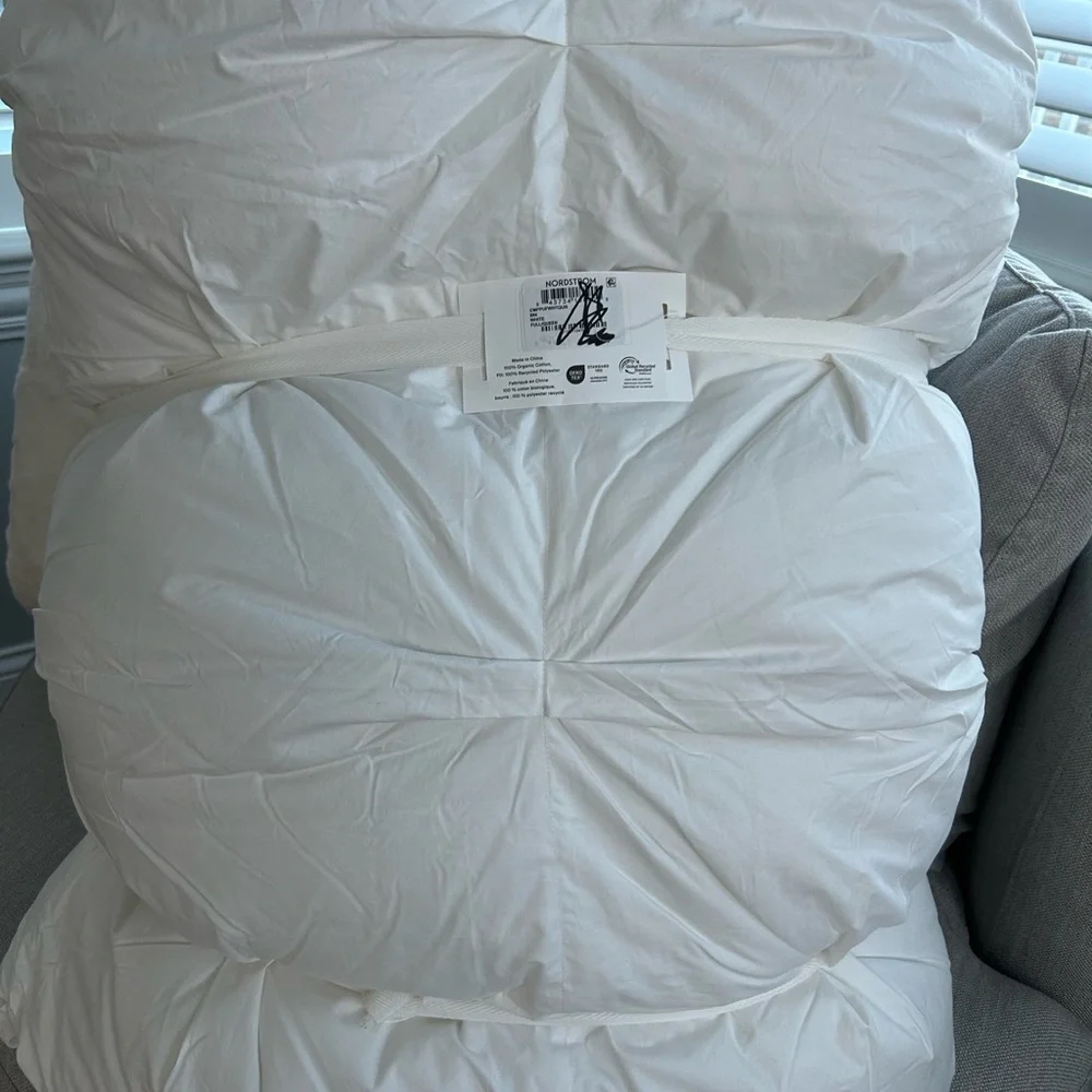 Parachute nwt🔥🔥🔥🔥🔥 ships